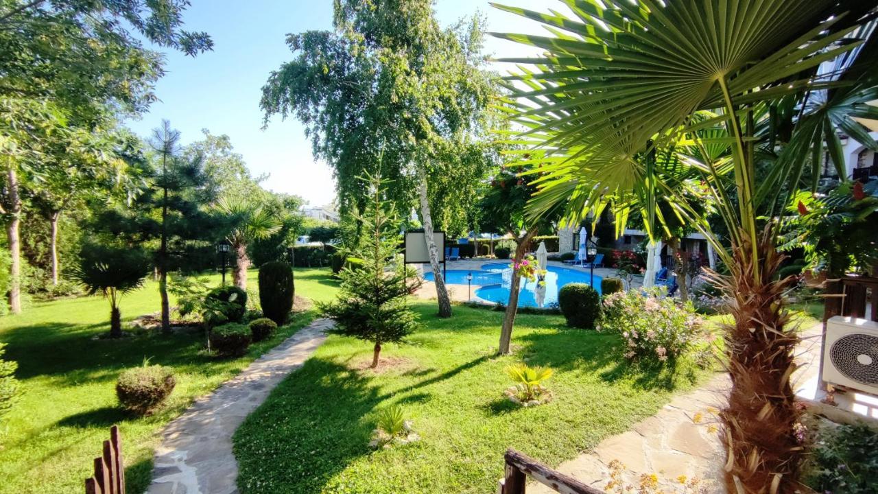 Marina Delfin Apartments - Top Location & Pet Friendly Sveti Vlas Extérieur photo