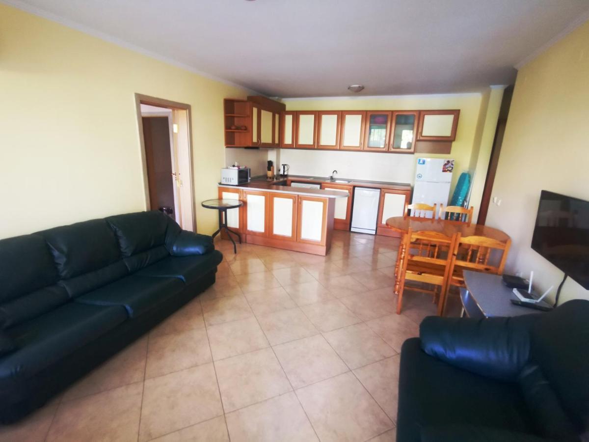 Marina Delfin Apartments - Top Location & Pet Friendly Sveti Vlas Extérieur photo