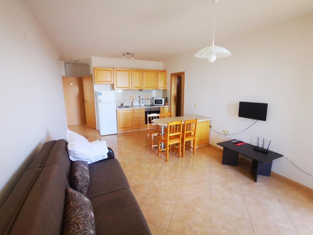 Marina Delfin Apartments - Top Location & Pet Friendly Sveti Vlas Extérieur photo