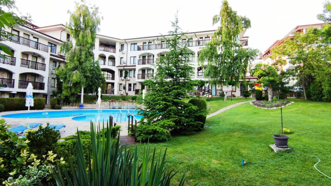 Marina Delfin Apartments - Top Location & Pet Friendly Sveti Vlas Extérieur photo