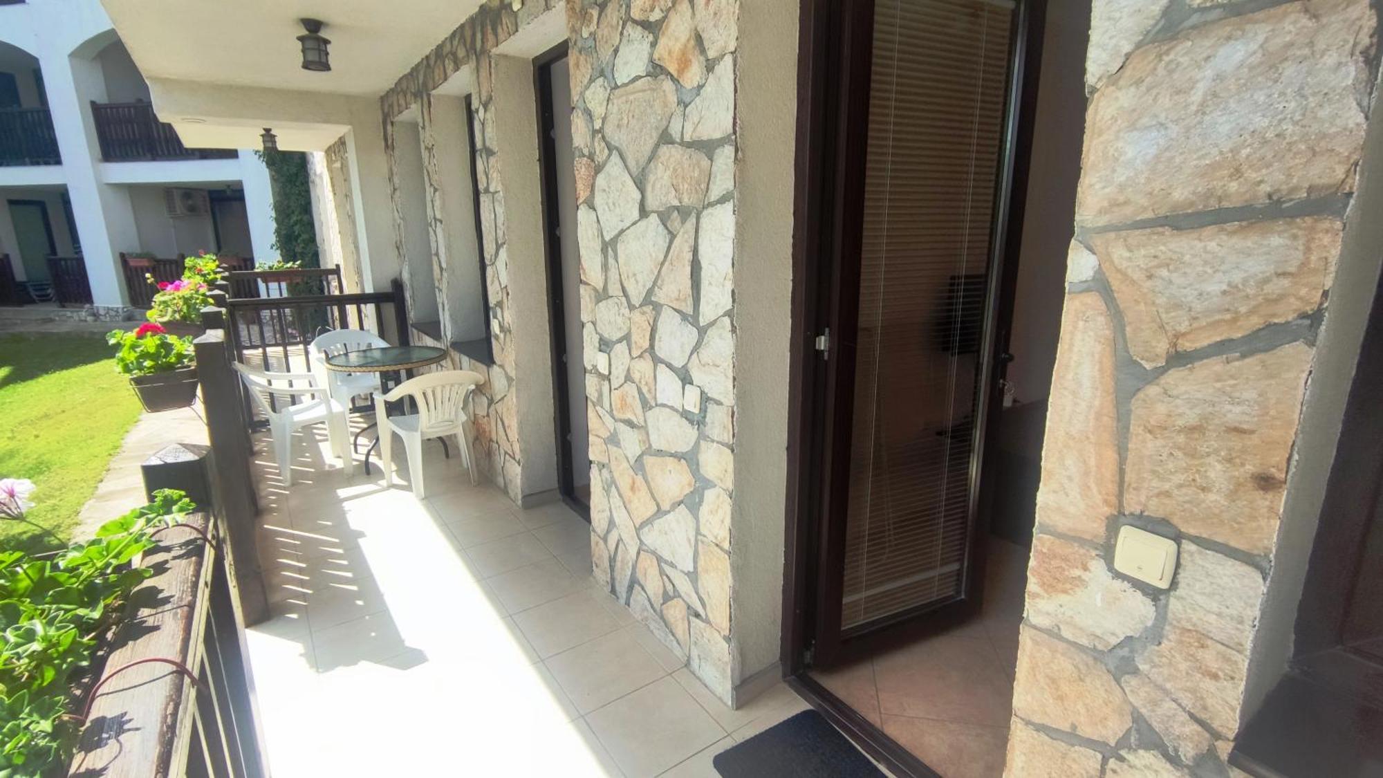 Marina Delfin Apartments - Top Location & Pet Friendly Sveti Vlas Extérieur photo