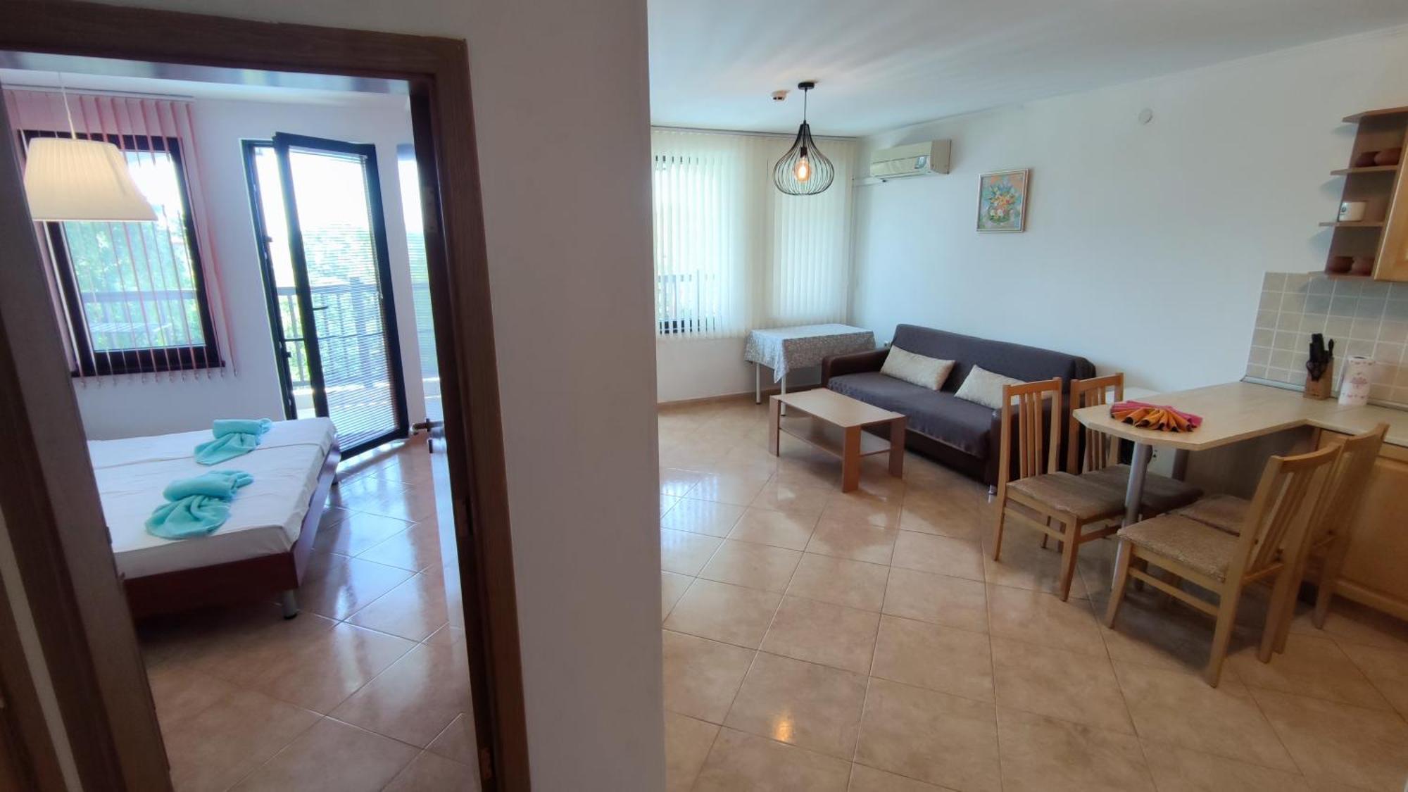 Marina Delfin Apartments - Top Location & Pet Friendly Sveti Vlas Extérieur photo