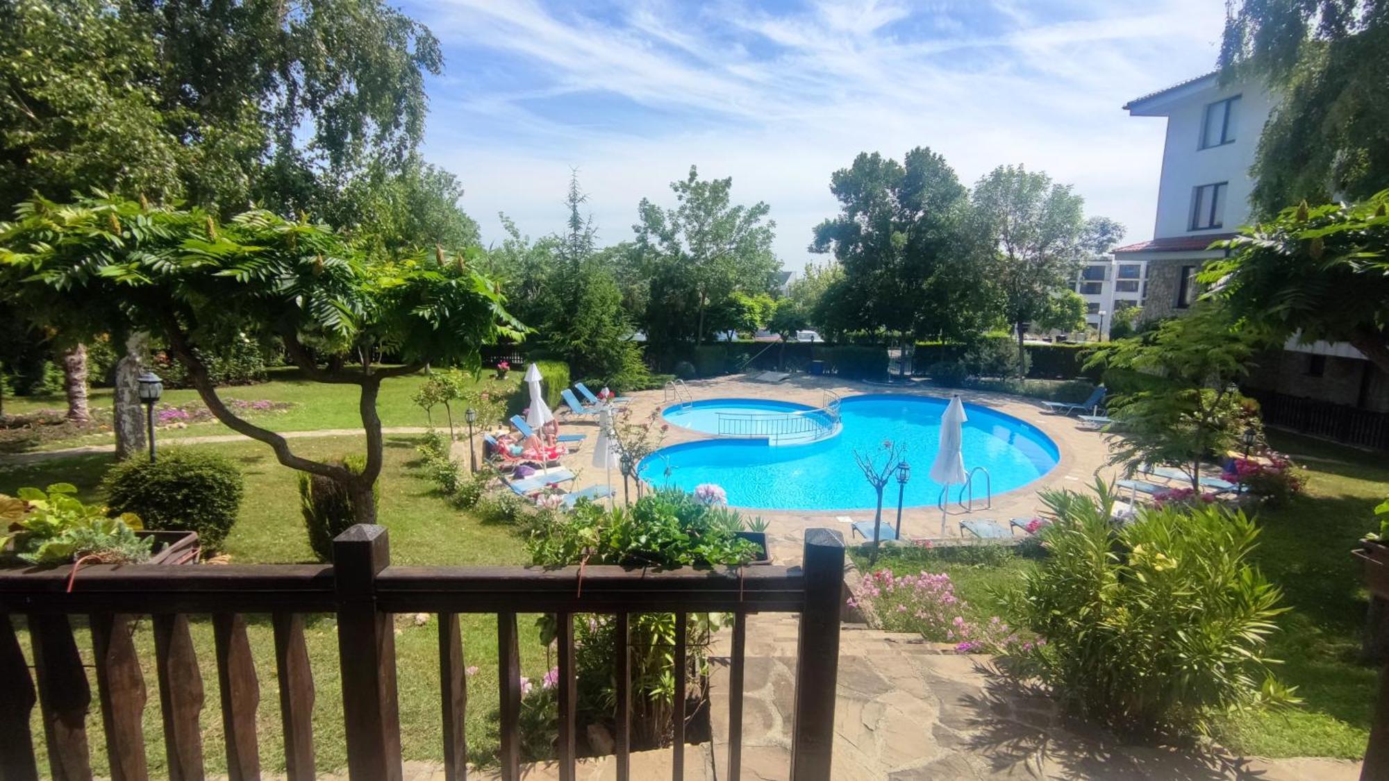Marina Delfin Apartments - Top Location & Pet Friendly Sveti Vlas Extérieur photo