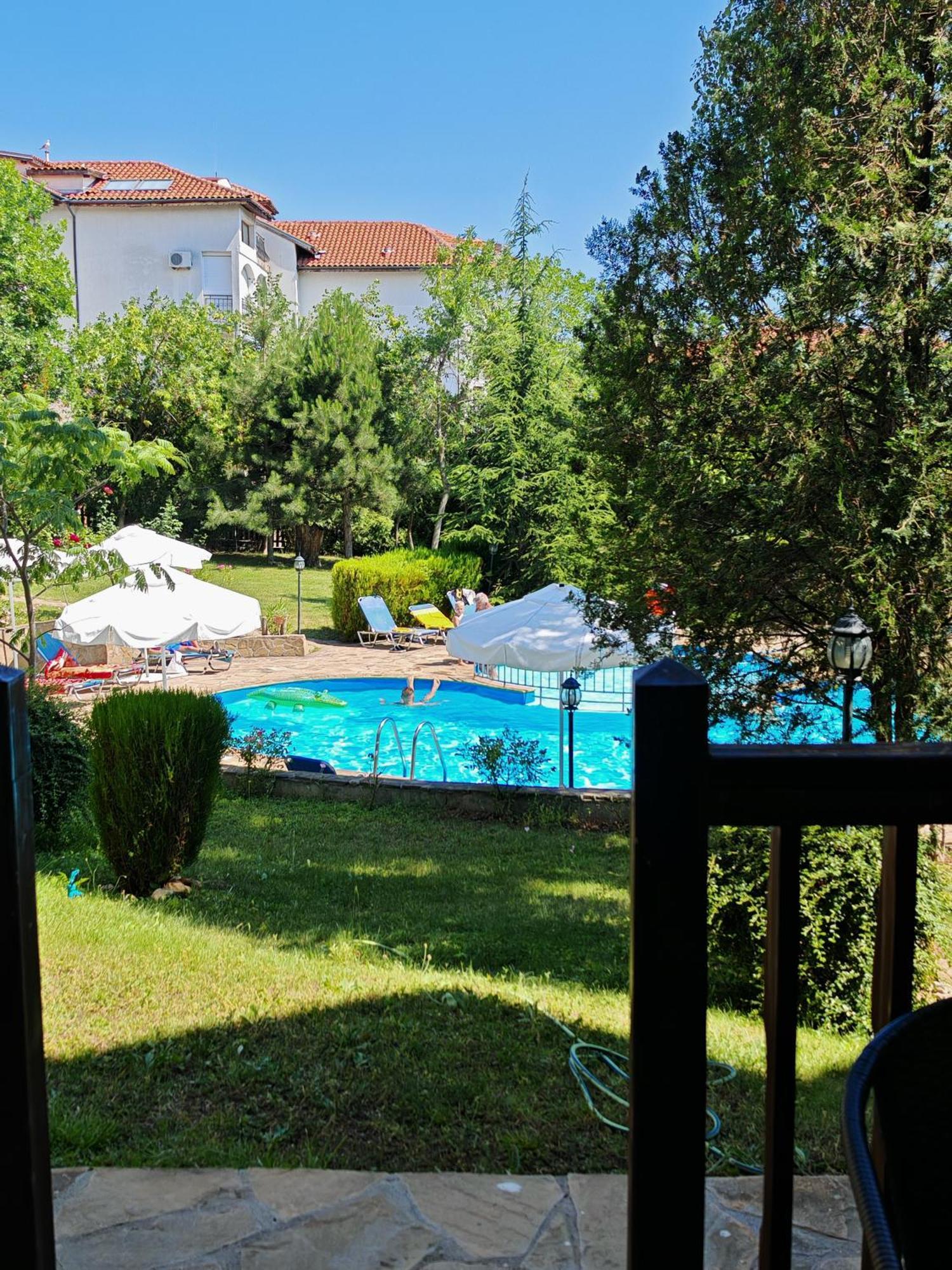 Marina Delfin Apartments - Top Location & Pet Friendly Sveti Vlas Extérieur photo